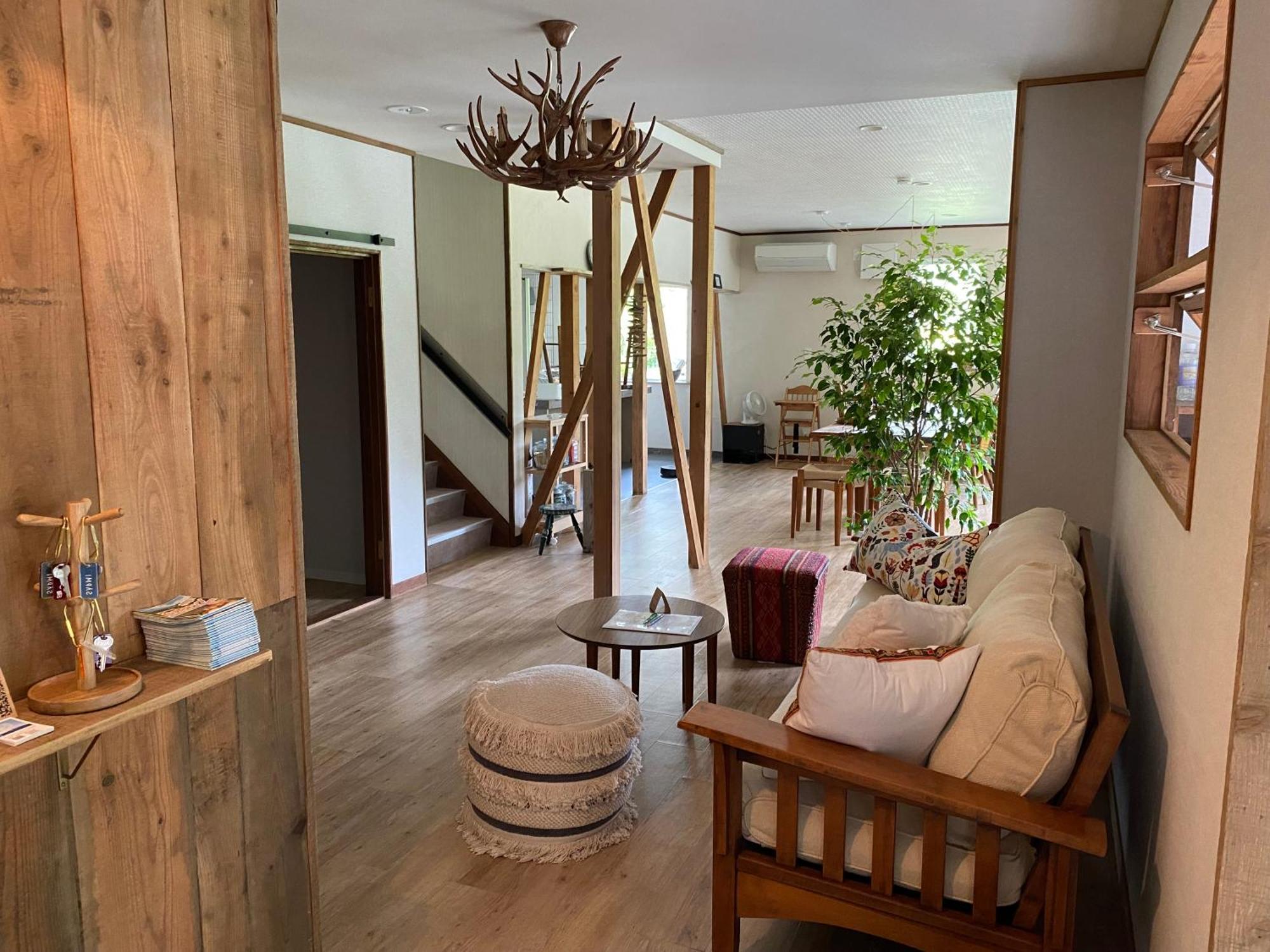 Guesthouse Sapmi Shinano  Buitenkant foto